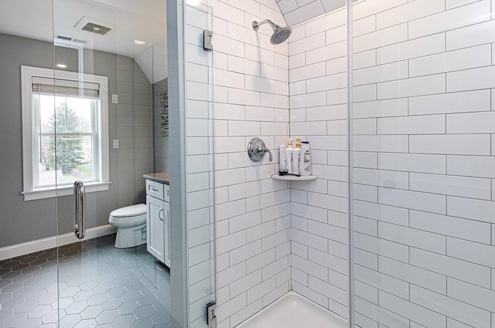 31 Newbridge Ave, Burlington MA  01803-4362 exterior