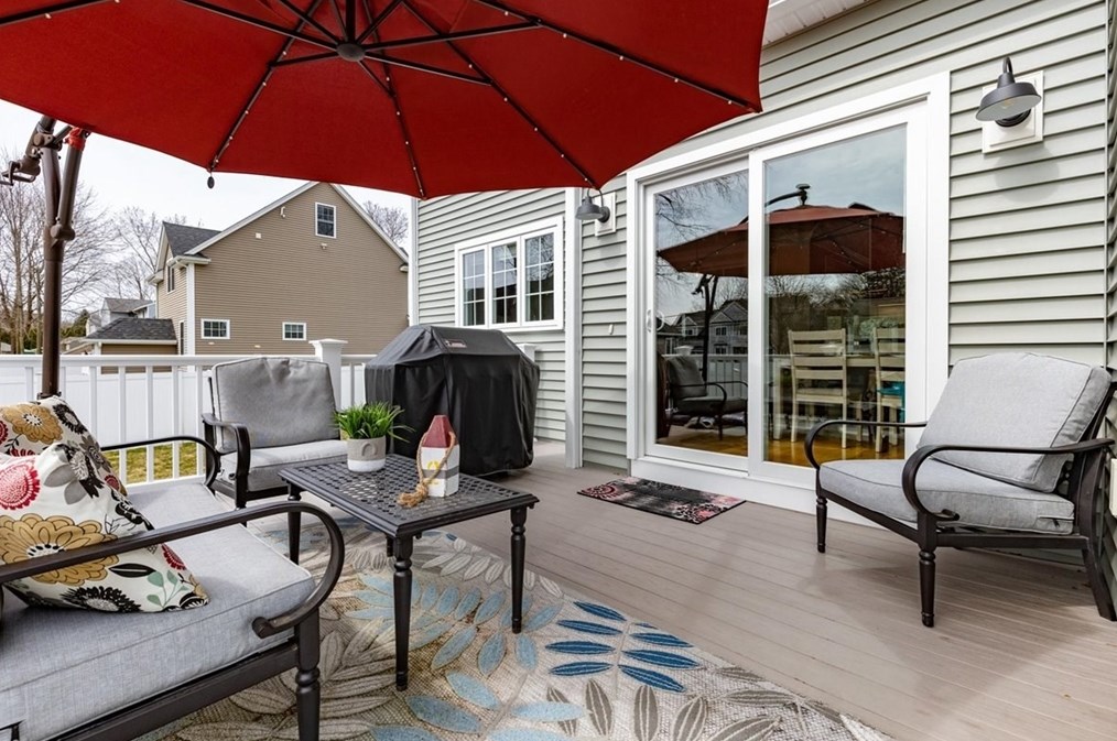 31 Newbridge Ave, Burlington MA  01803-4362 exterior