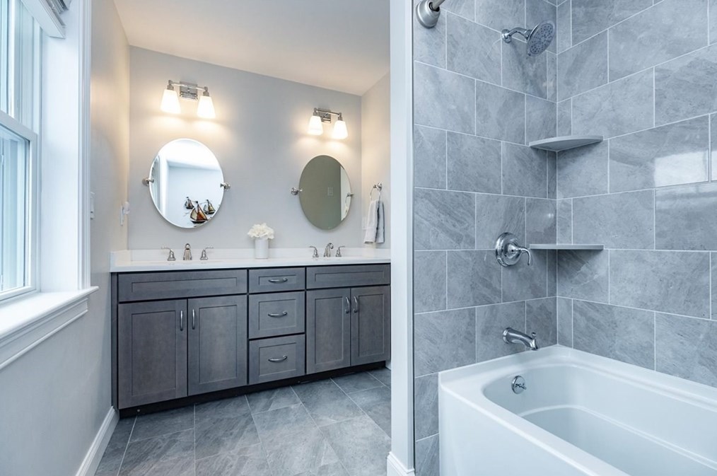 31 Newbridge Ave, Burlington MA  01803-4362 exterior