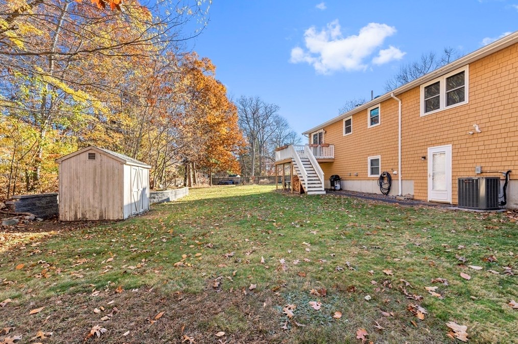 75 Emily Jeffers Rd, Randolph MA  02368-2831 exterior