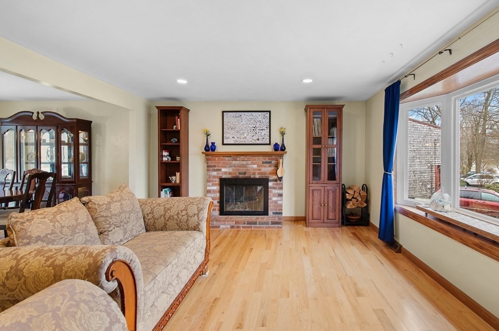 75 Emily Jeffers Rd, Randolph MA  02368-2831 exterior