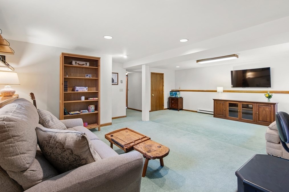 75 Emily Jeffers Rd, Randolph MA  02368-2831 exterior