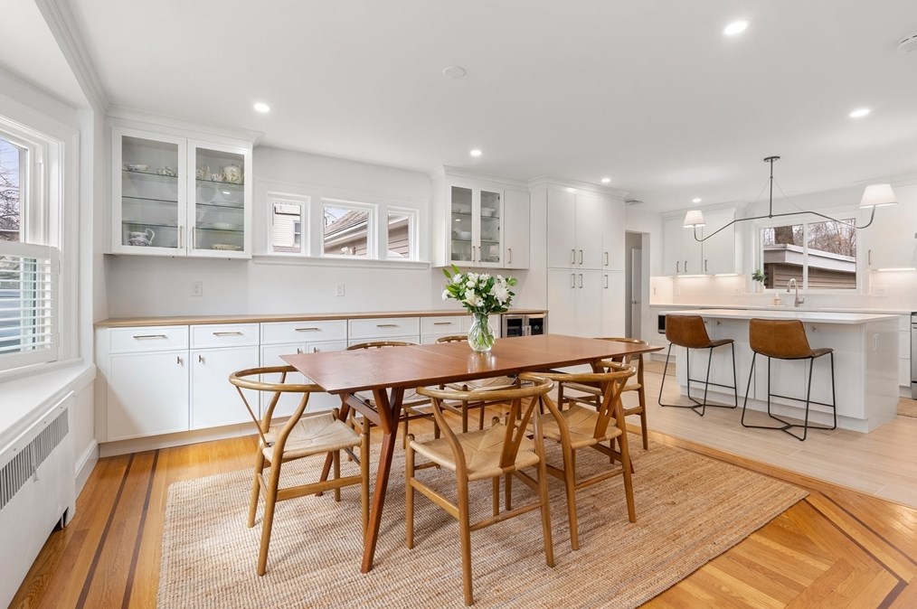 18 Sheldon Rd, Newton MA  02459-2738 exterior