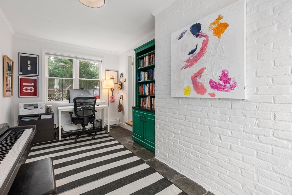 18 Sheldon Rd, Newton MA  02459-2738 exterior