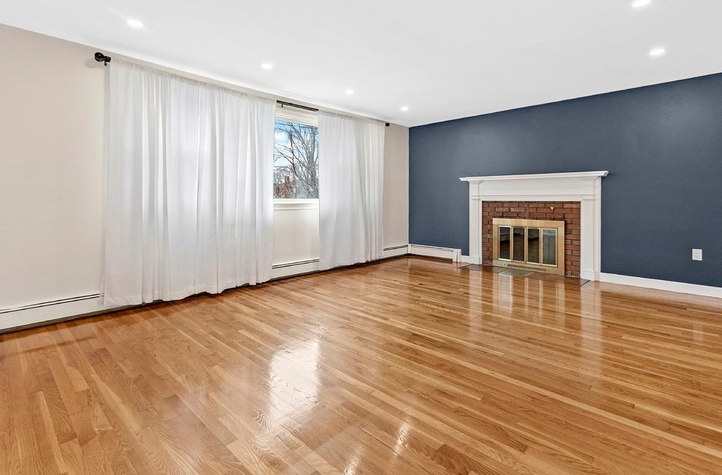 109 Milton St, Waltham MA  02453-1608 exterior