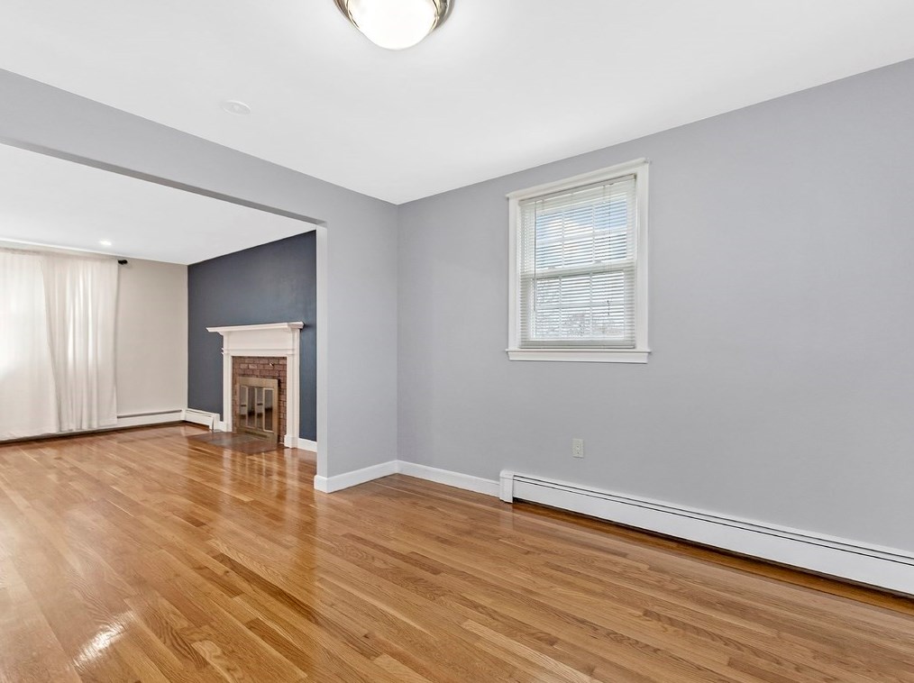 109 Milton St, Waltham MA  02453-1608 exterior