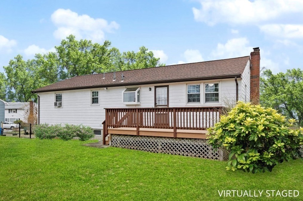 109 Milton St, Waltham MA  02453-1608 exterior