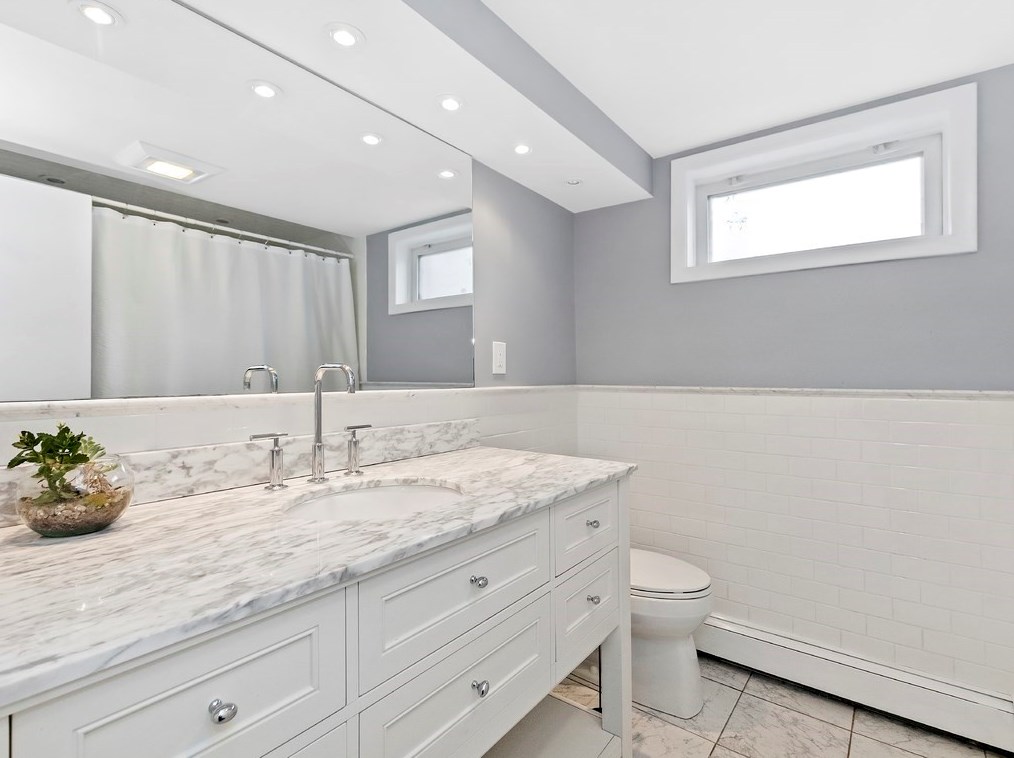 109 Milton St, Waltham MA  02453-1608 exterior