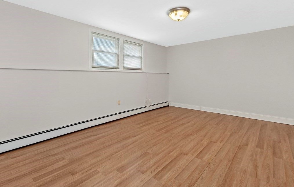 109 Milton St, Waltham MA  02453-1608 exterior