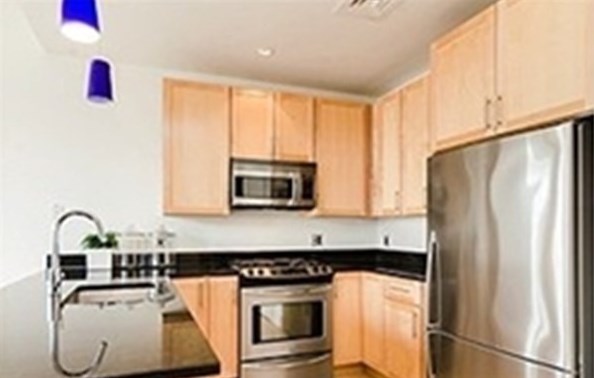 70 Lincoln #513, Boston, MA 02111