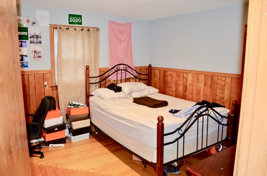 25 Acorn St, Malden MA 02148-7624 exterior