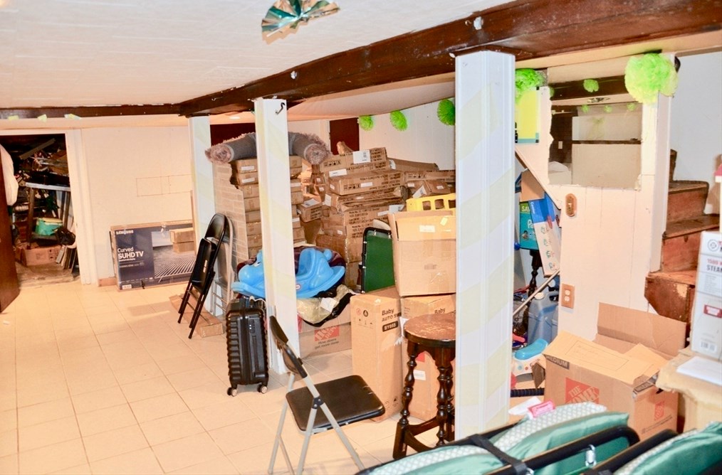 25 Acorn St, Malden MA 02148-7624 exterior