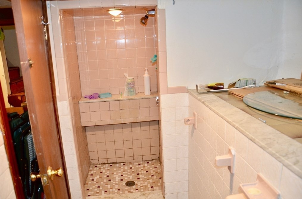 25 Acorn St, Malden MA 02148-7624 exterior