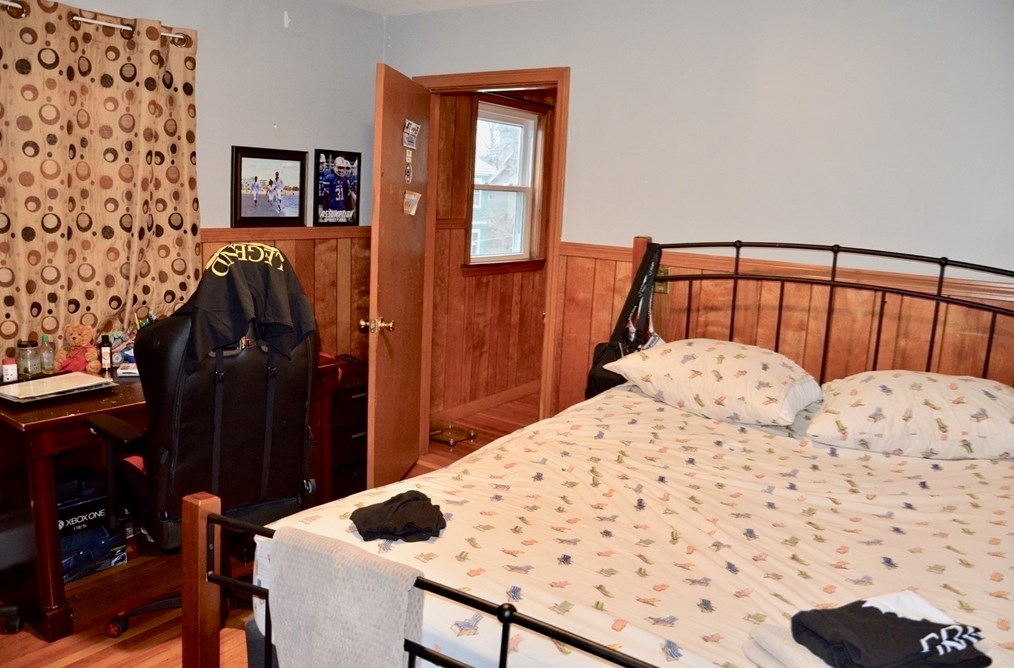 25 Acorn St, Malden MA 02148-7624 exterior