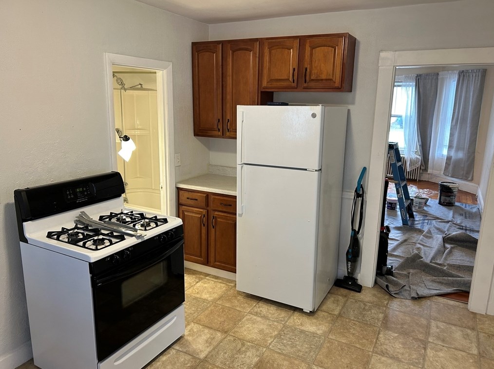 40 Fuller St #40, Waltham, MA 02453