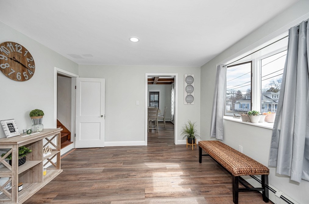 111 Lowell St, Methuen MA 01844-6824 exterior