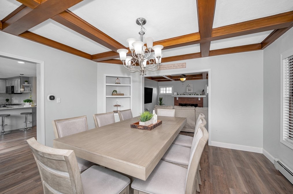 111 Lowell St, Methuen MA 01844-6824 exterior