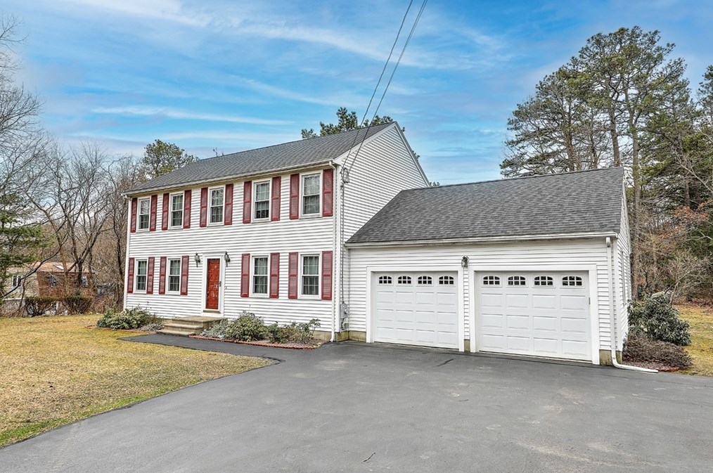 4 Marszalkowski St, Blackstone, MA 01504 exterior