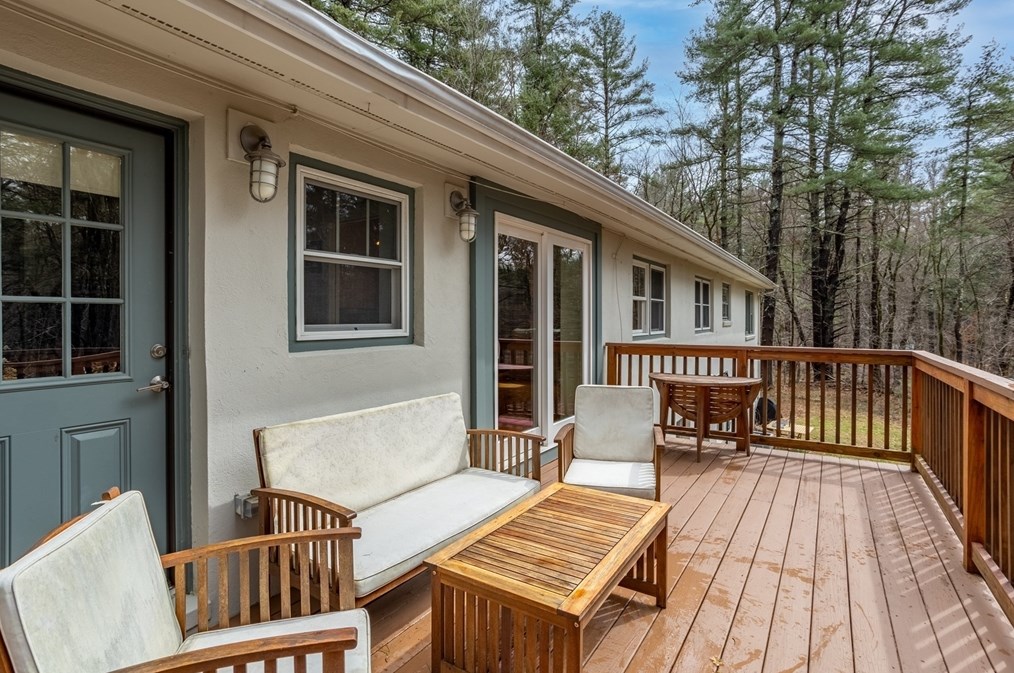 481 Cross St, Carlisle MA  01741-1593 exterior