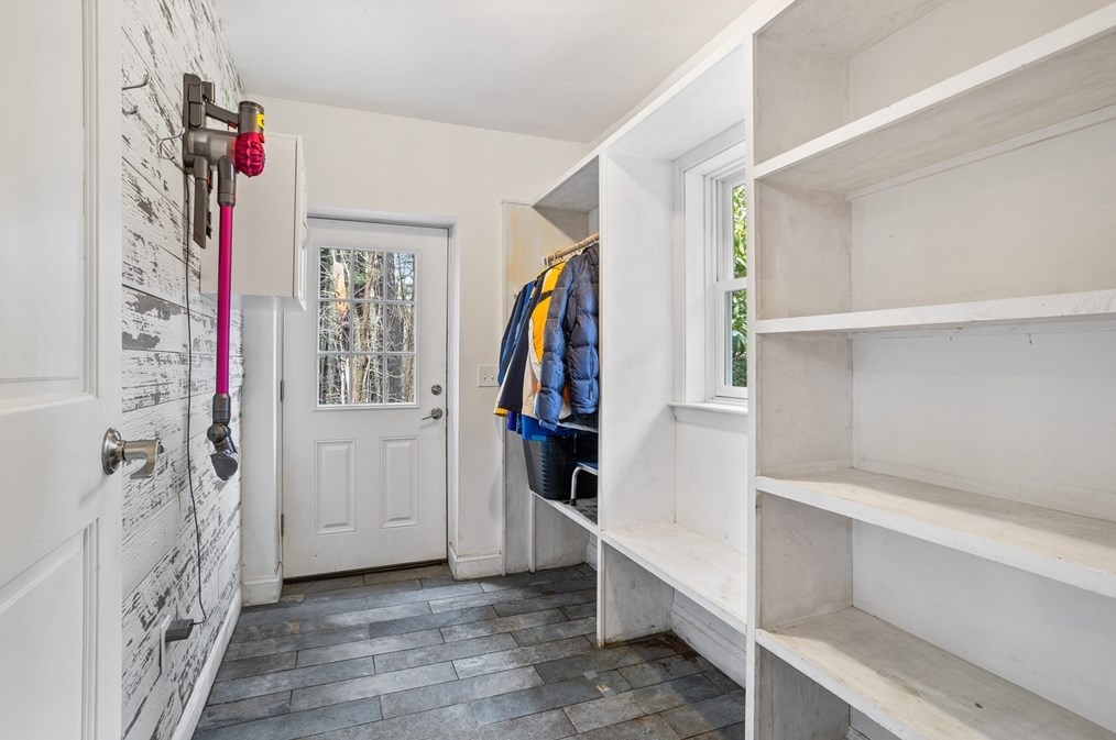 481 Cross St, Carlisle MA  01741-1593 exterior