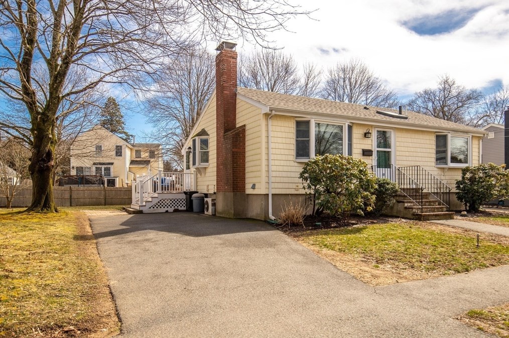 49 Millbrook Rd, Beverly, MA 01915