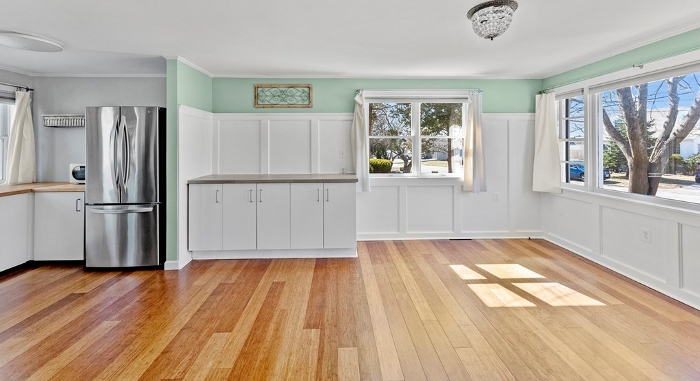 2 Bay Dr, Bourne MA  02532-3408 exterior