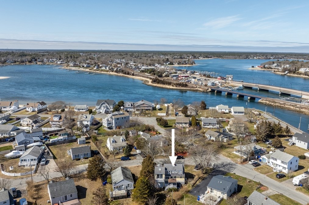 2 Bay Dr, Bourne, MA 02532