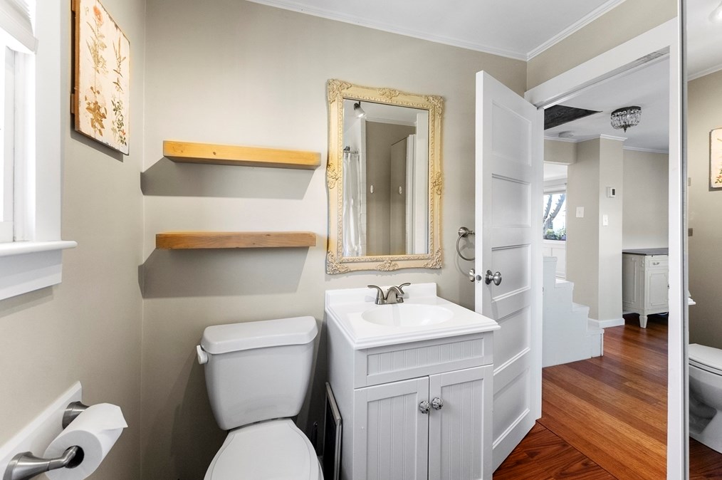 2 Bay Dr, Bourne MA  02532-3408 exterior