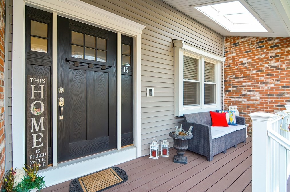 15 Lurie Cir, Stoughton, MA 02072 exterior