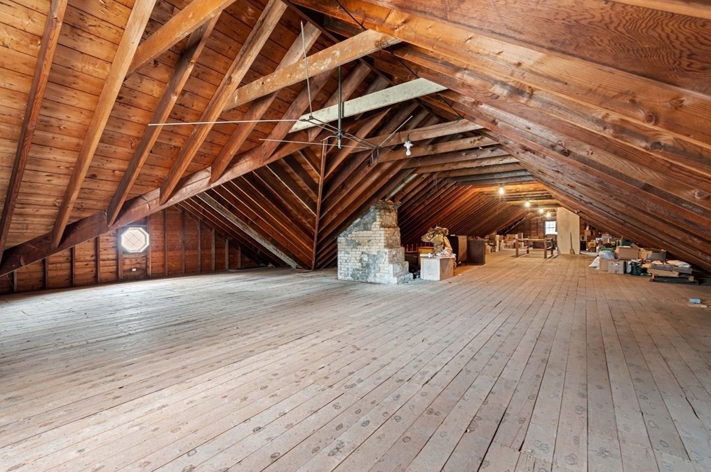 240 Clark Rd, Lowell MA 01852-3124 exterior