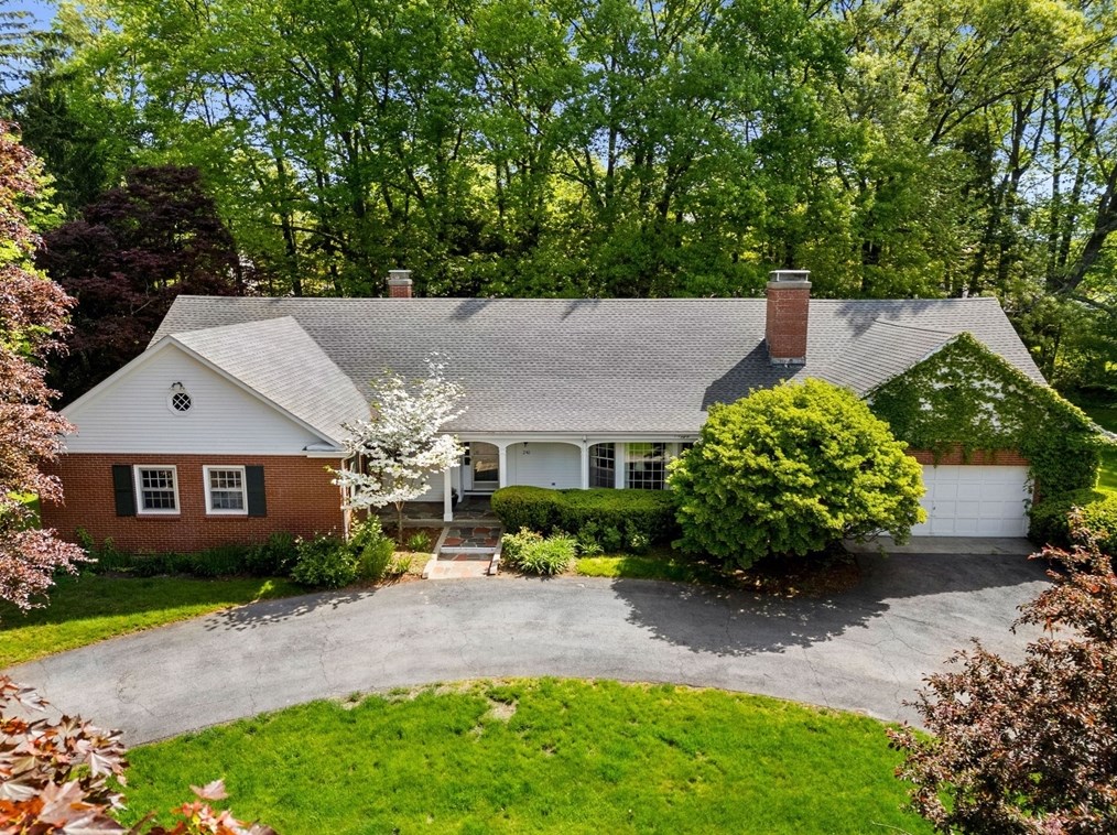 240 Clark Rd, Lowell MA 01852-3124 exterior