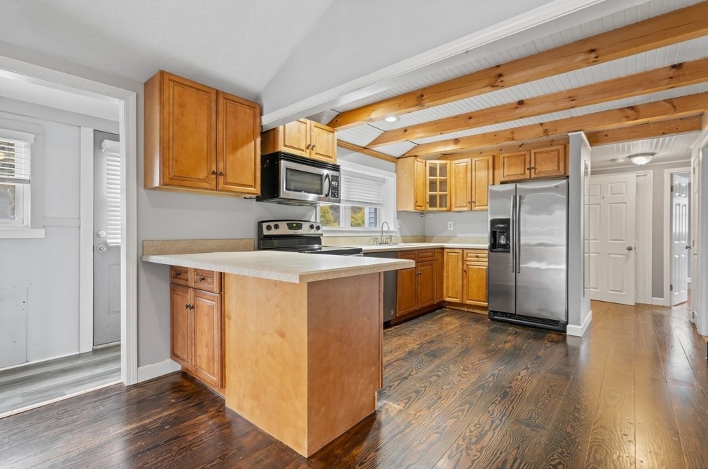 8 Sandpiper Ln, Plymouth MA 02360-2316 exterior