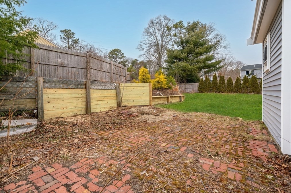 8 Sandpiper Ln, Plymouth MA 02360-2316 exterior