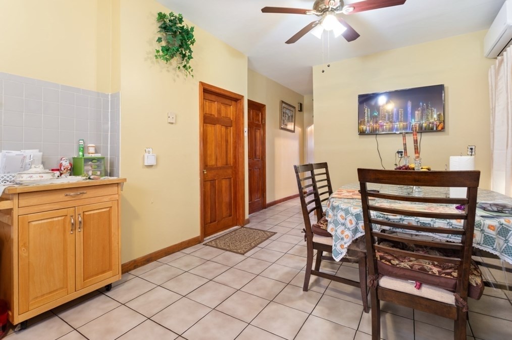 137 Pearl St, Somerville MA 02145-3117 exterior