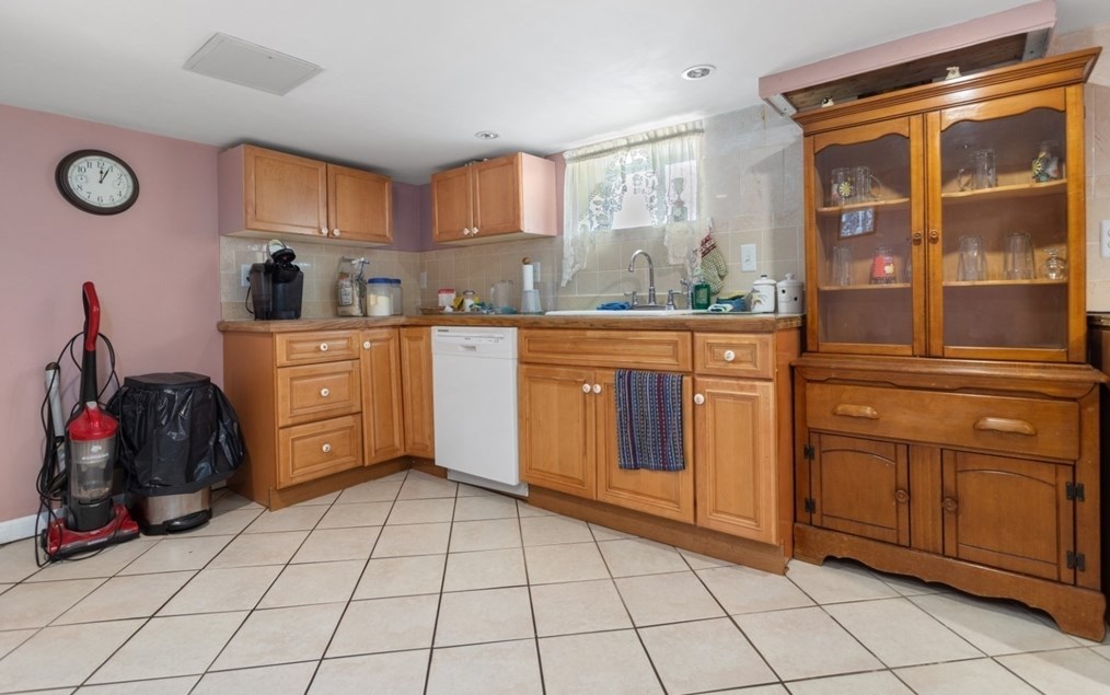 137 Pearl St, Somerville MA 02145-3117 exterior