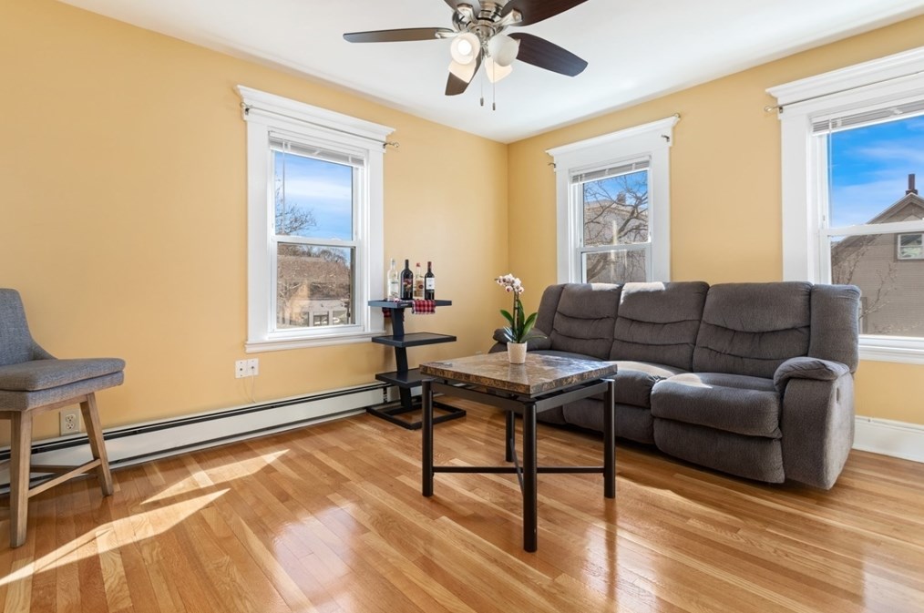 137 Pearl St, Somerville MA 02145-3117 exterior