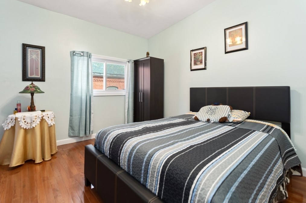 137 Pearl St, Somerville MA 02145-3117 exterior