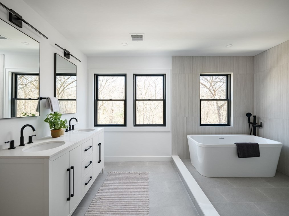 123 Nokomis Rd, Hingham MA  02043-1135 exterior