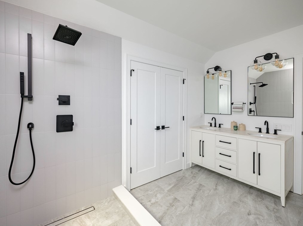 123 Nokomis Rd, Hingham MA  02043-1135 exterior