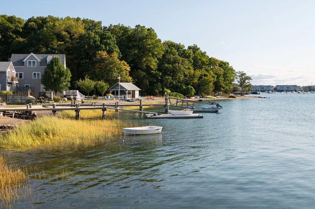 123 Nokomis Rd, Hingham MA  02043-1135 exterior