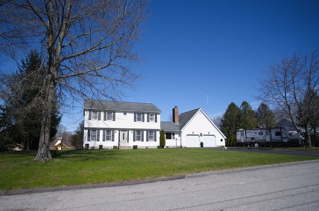 64 Deer Path Ln, Montgomery, MA 01085