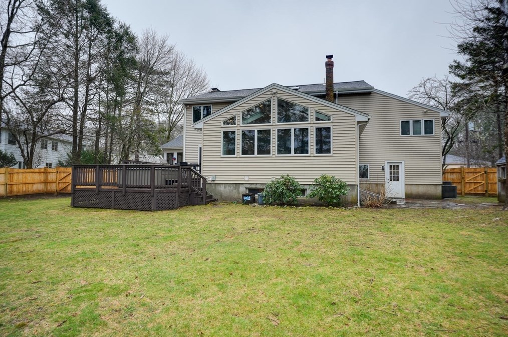 41 Marcellus Dr, Newton, MA 02459 exterior