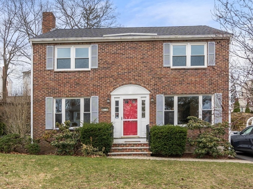 3 Loyola Cir, Boston MA  02132 exterior