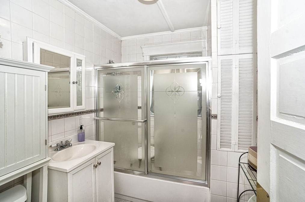 25 Jordan St, Haverhill MA 01830-6520 exterior