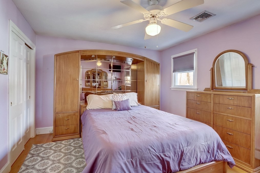 31 Cochrane Cir, Methuen MA  01844-3111 exterior