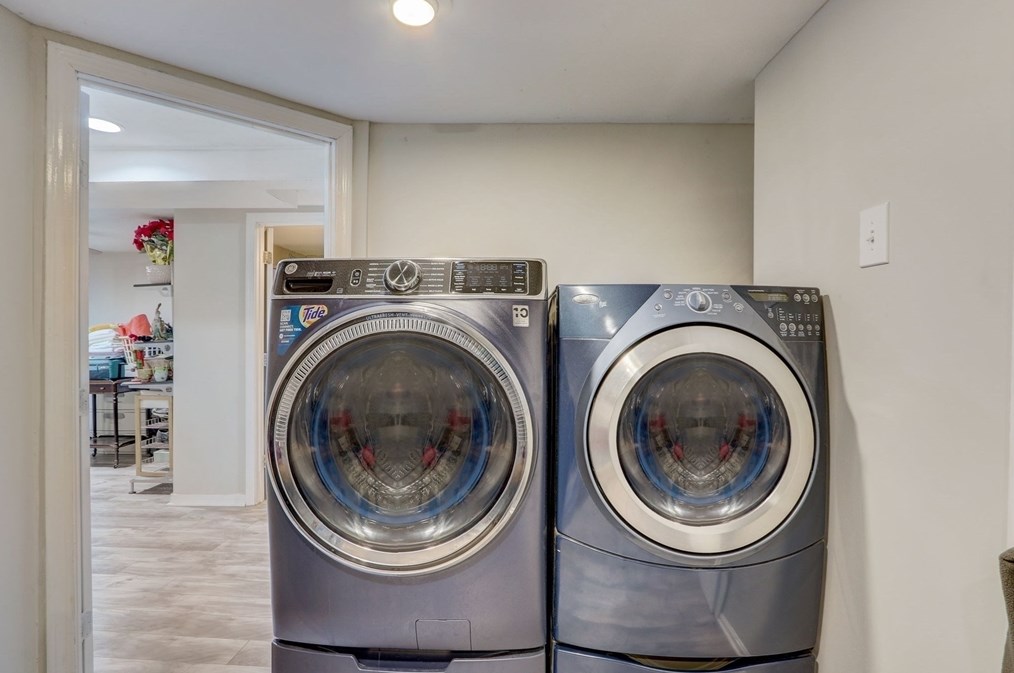 31 Cochrane Cir, Methuen MA  01844-3111 exterior