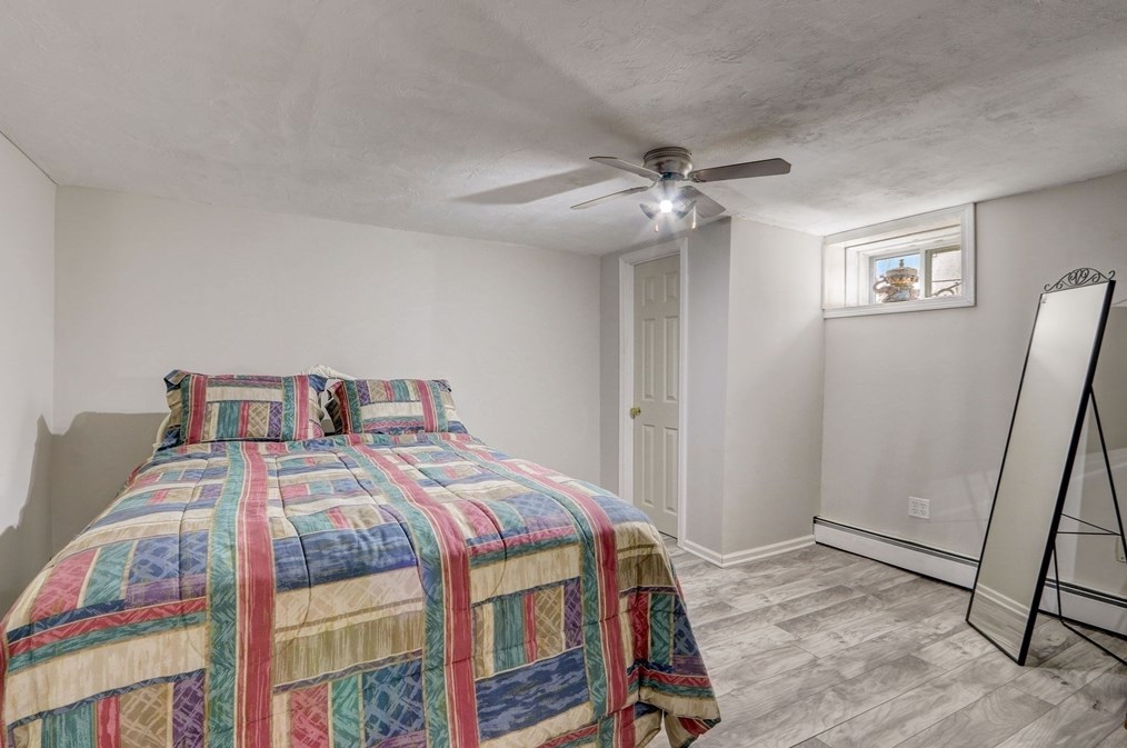 31 Cochrane Cir, Methuen MA  01844-3111 exterior