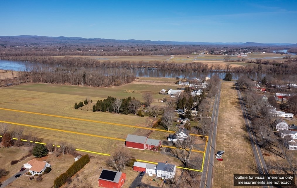 25 St, Hadley MA 01035-9502 exterior