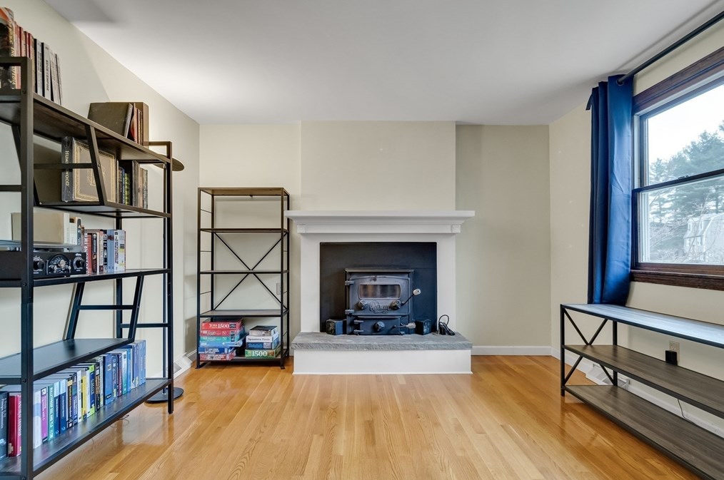 6 Karl Dr, Billerica MA  01862-1249 exterior