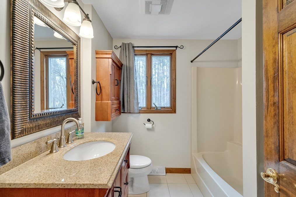 6 Karl Dr, Billerica MA  01862-1249 exterior